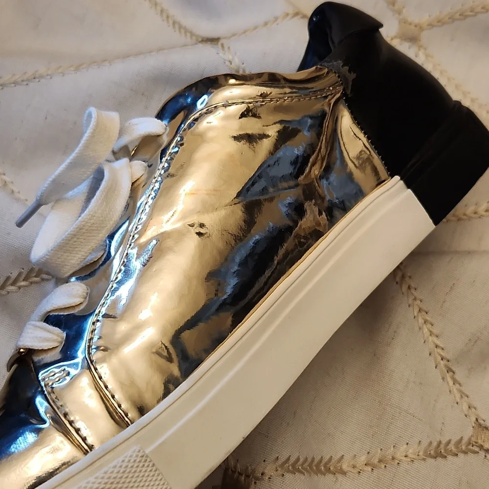 Bebe Gold Metallic Platform Sneakers Size 7.5‎ Black Heel Logo Statement